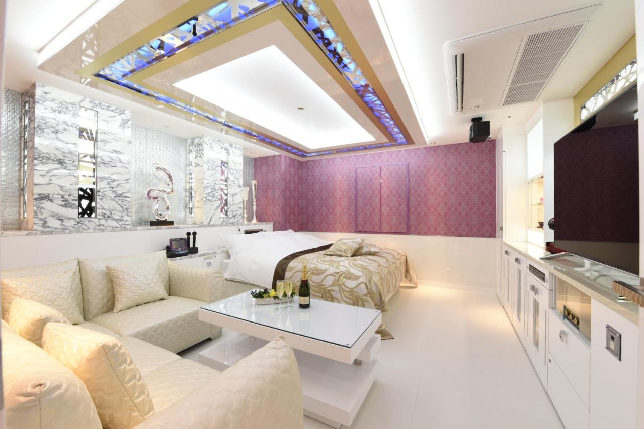 Hotel W-Party-W Group Hotels And Resorts- Καβαγκούτσι Εξωτερικό φωτογραφία